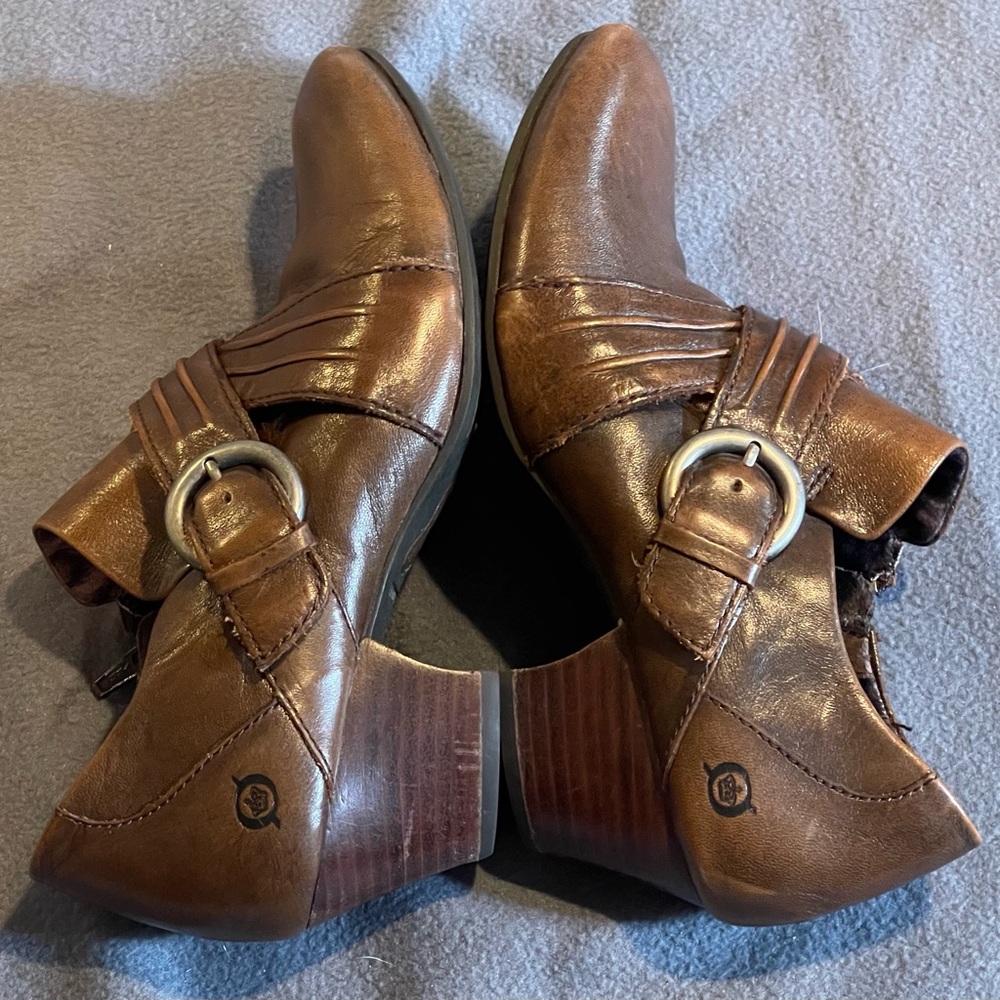 Born shoes womens size 7.5 pre-owned‎ condition brown